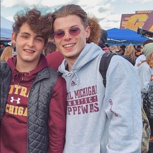 Meet your Posher, Noah